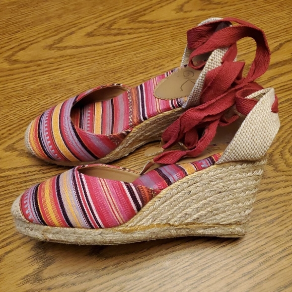 Women's Multi-color Wedges - tie up the ankle - Sz. 7 **CUTE FOR SUMMER** - Picture 2 of 9